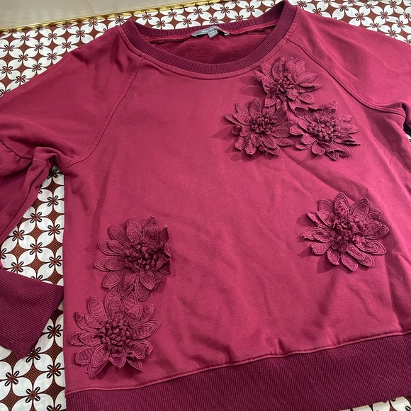 Anthropologie floral appliqué pull over - Picture 3 of 12